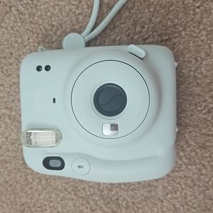 Instax mini 11 film camera